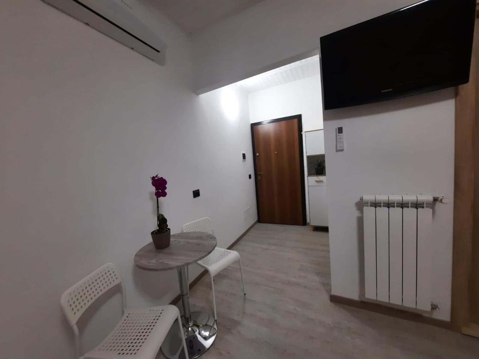 Appartamento Viccinella House Capranica Esterno foto