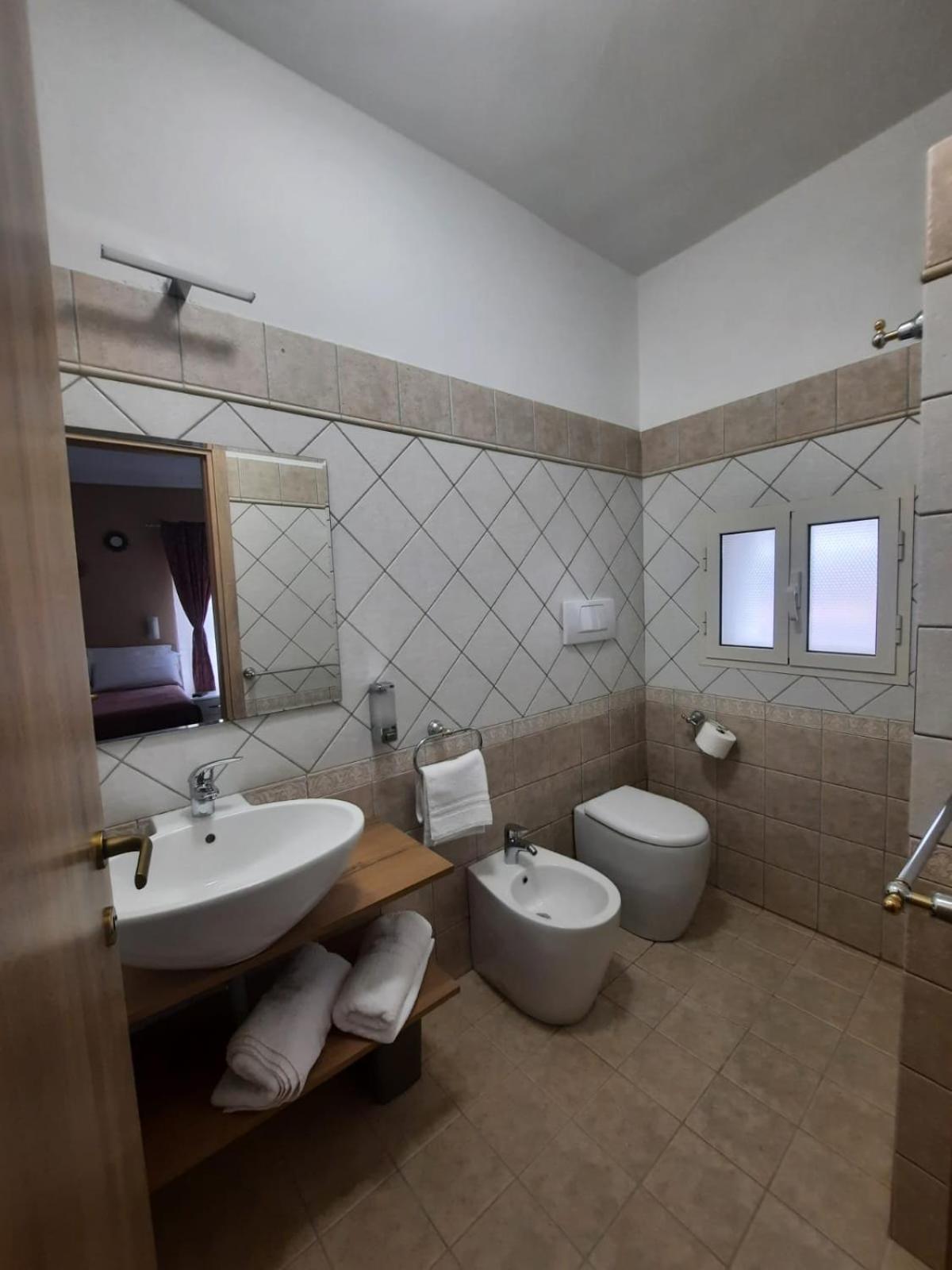 Appartamento Viccinella House Capranica Esterno foto
