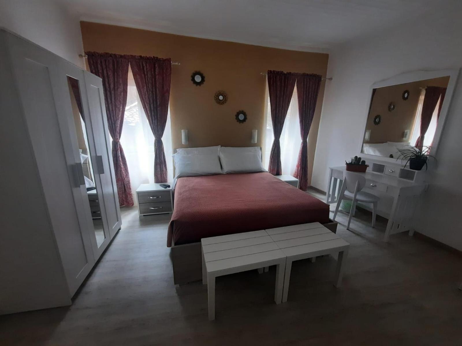 Appartamento Viccinella House Capranica Esterno foto